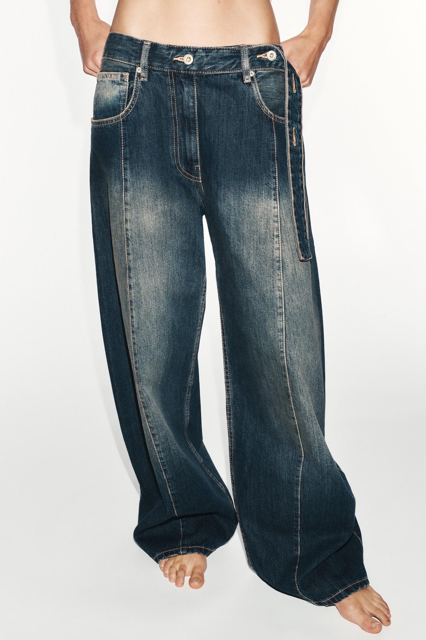 #162634, Bleu marine