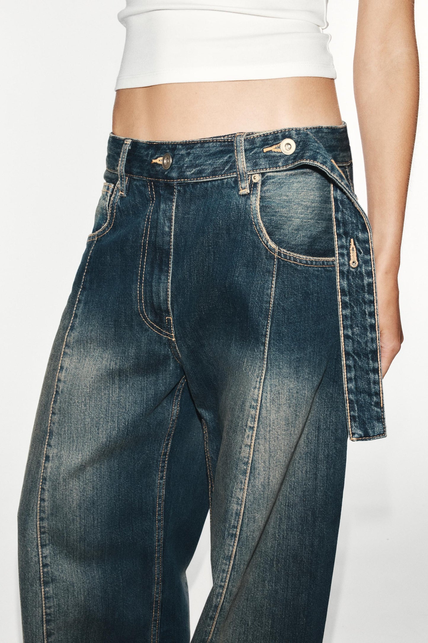 #162634, Bleu marine